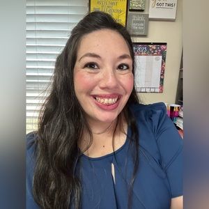 Meet your Posher, Roxanne